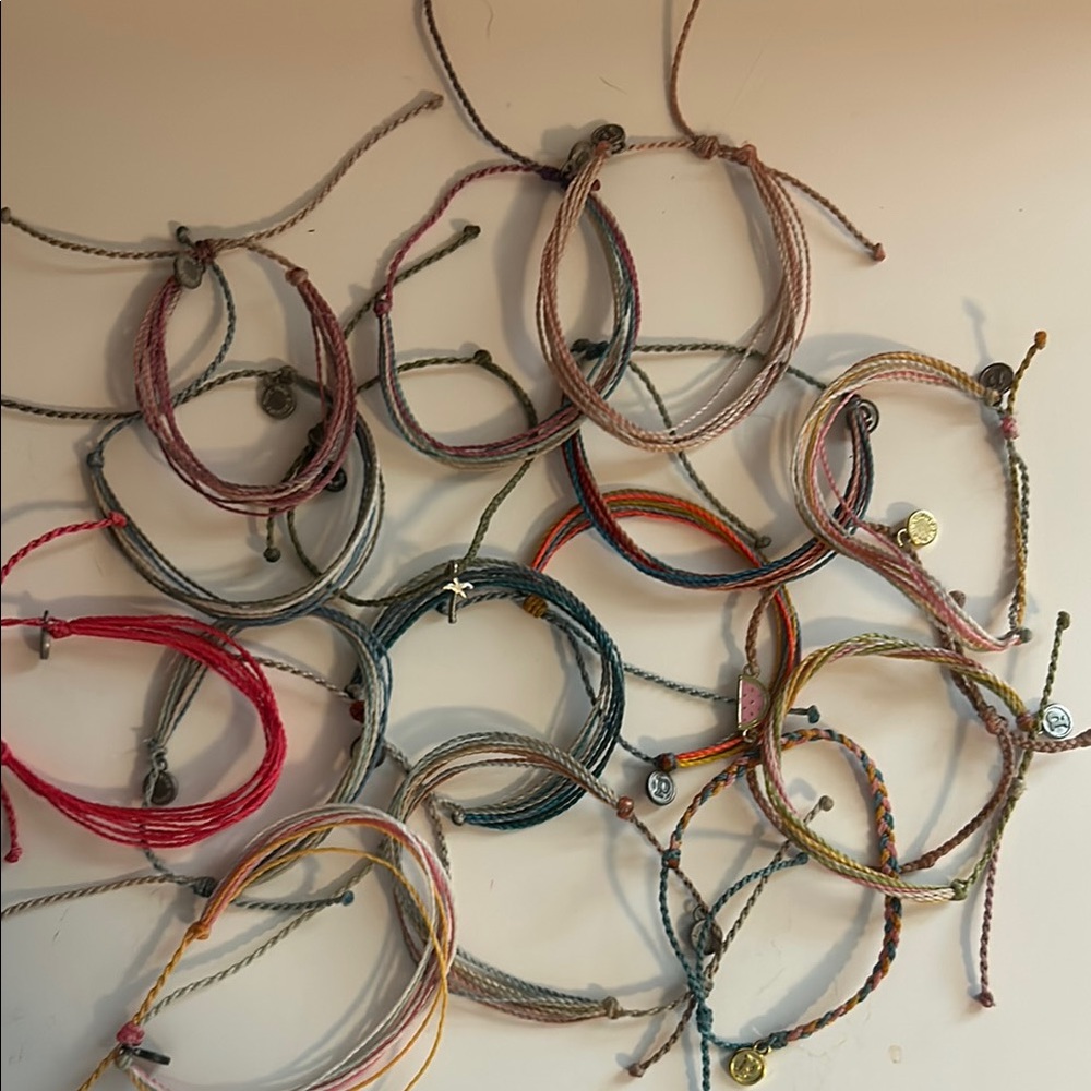 Pura Vida- 16 braclets (1 solid, 12 multicolor, 2 charm, 1 braided)